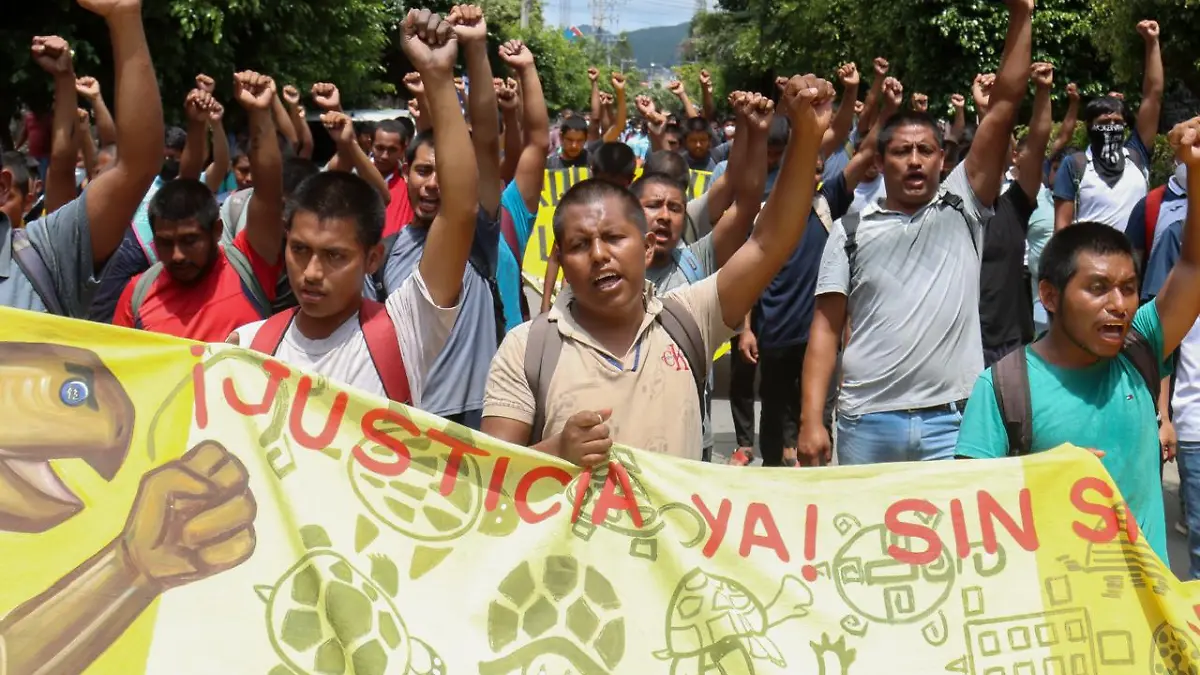 10 años de Ayotzinapa (1)